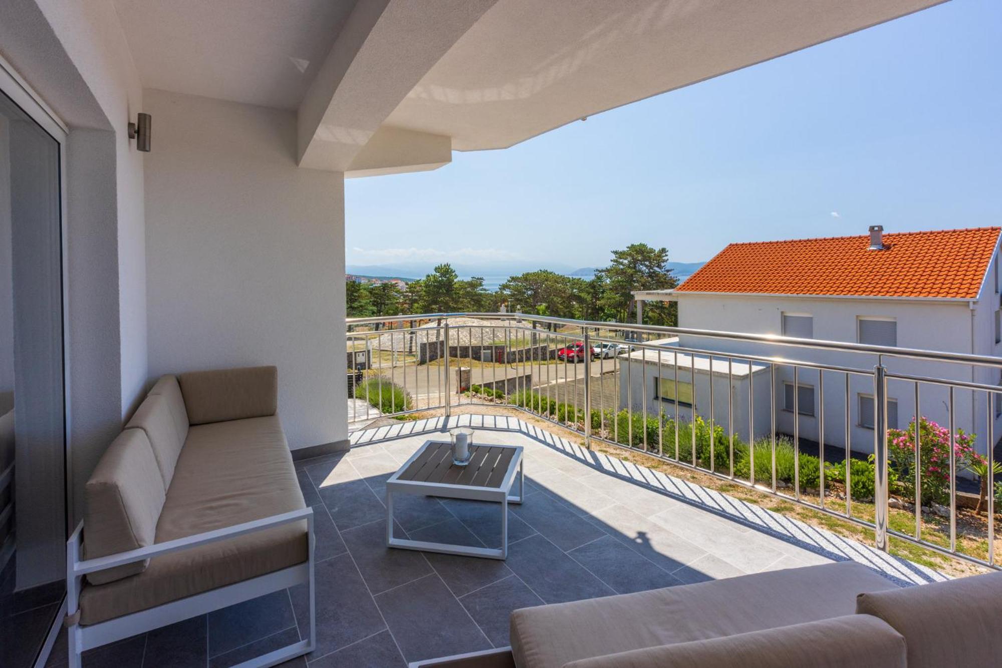 Apartments Sunshine E Crikvenica Bagian luar foto