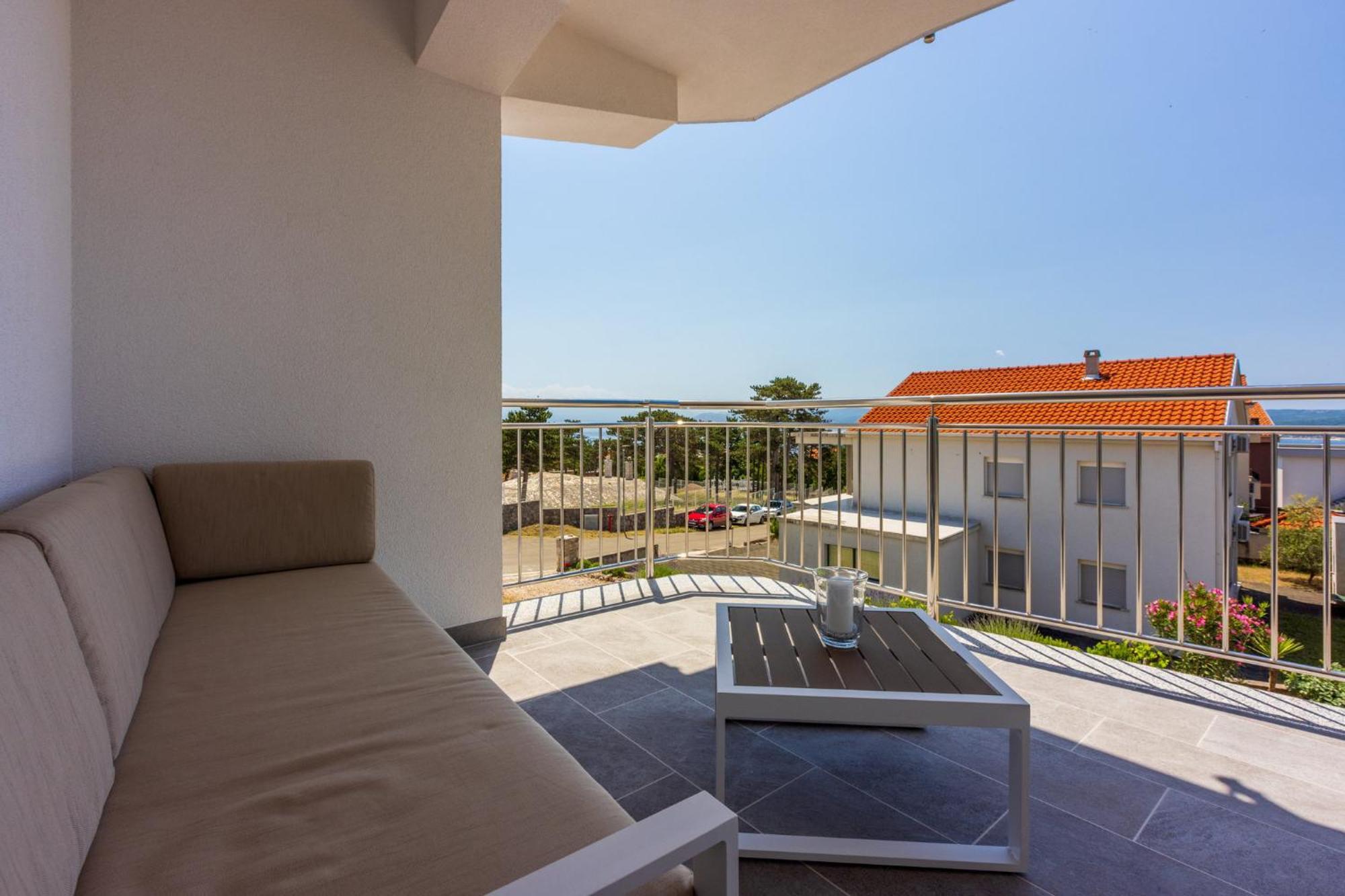 Apartments Sunshine E Crikvenica Bagian luar foto
