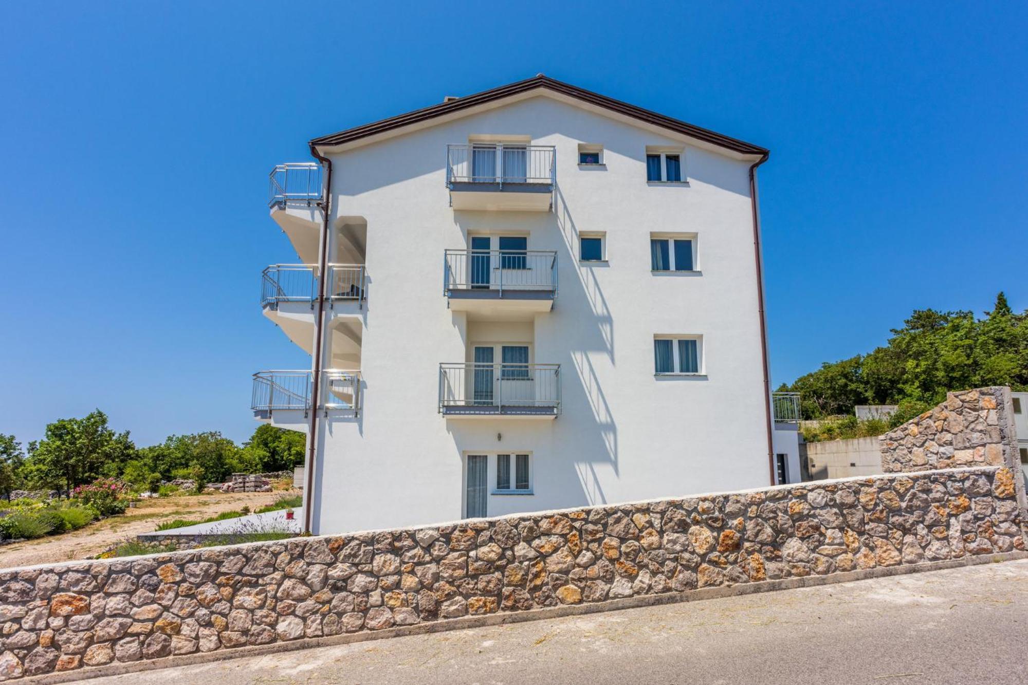 Apartments Sunshine E Crikvenica Bagian luar foto