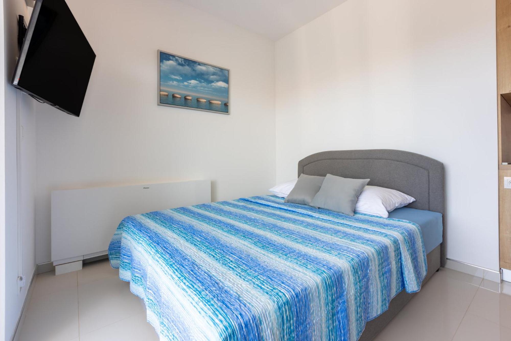 Apartments Sunshine E Crikvenica Bagian luar foto