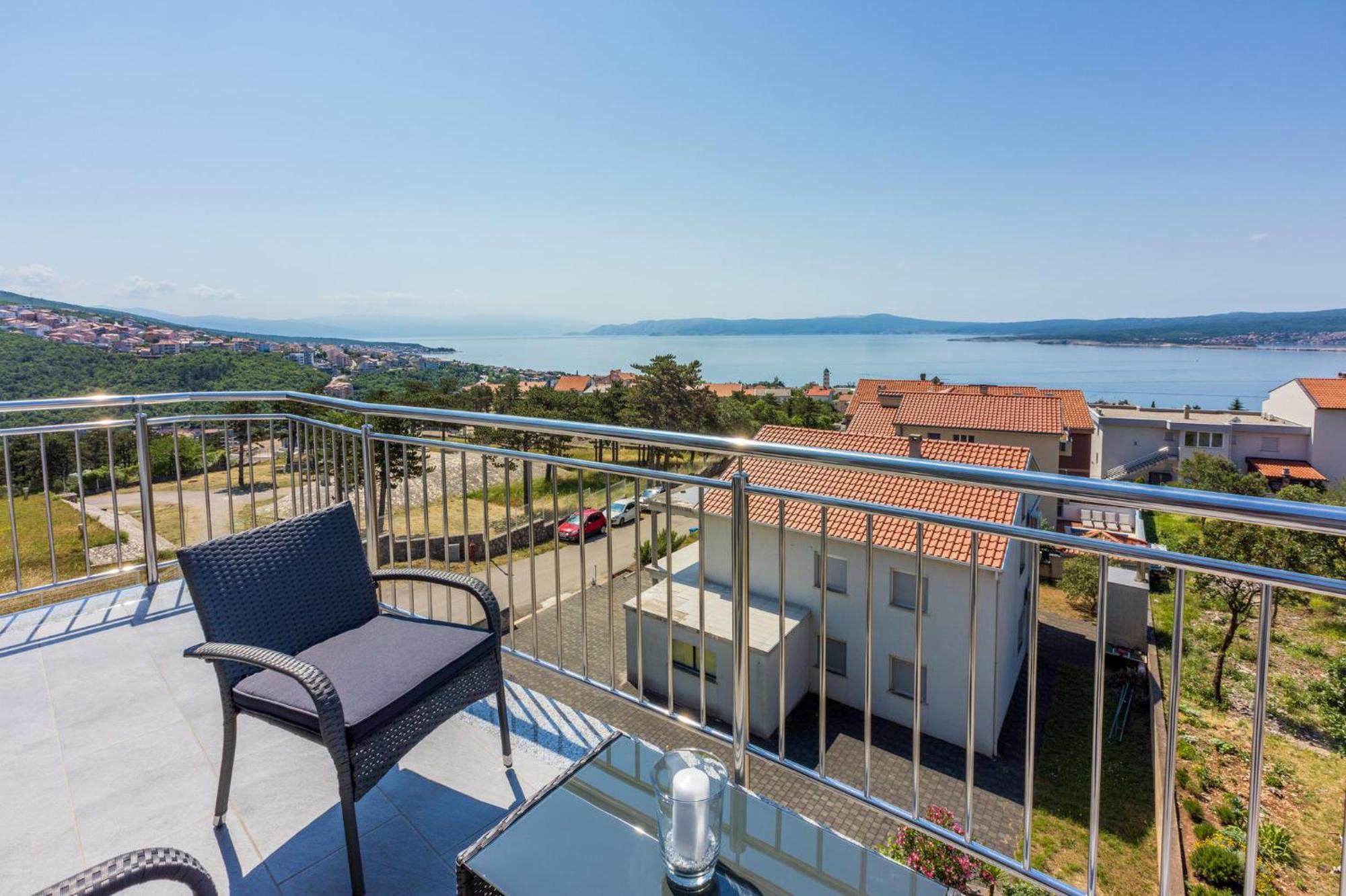 Apartments Sunshine E Crikvenica Bagian luar foto