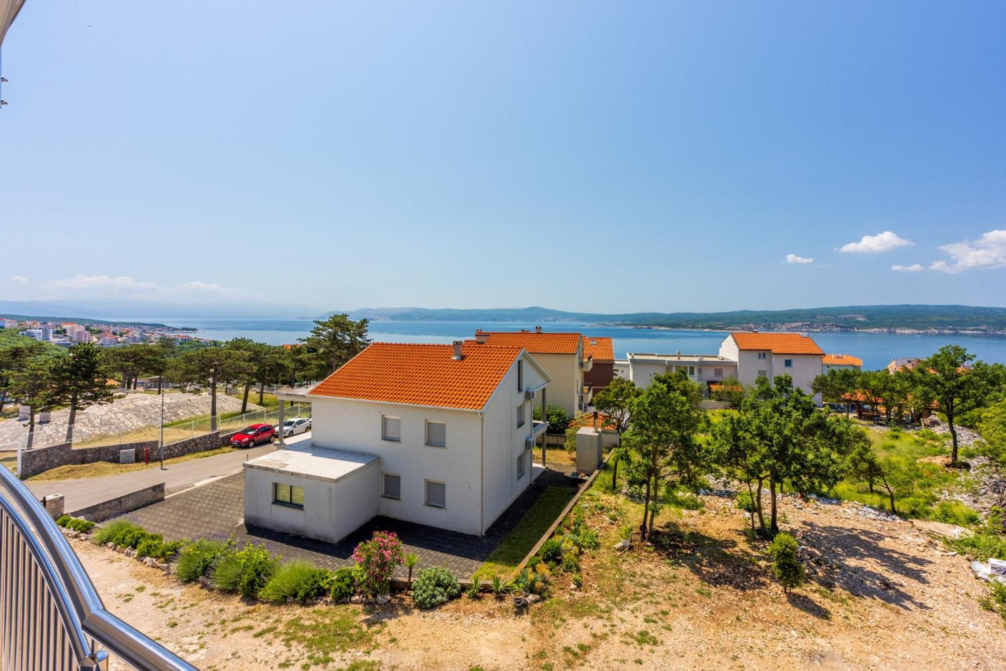 Apartments Sunshine E Crikvenica Bagian luar foto