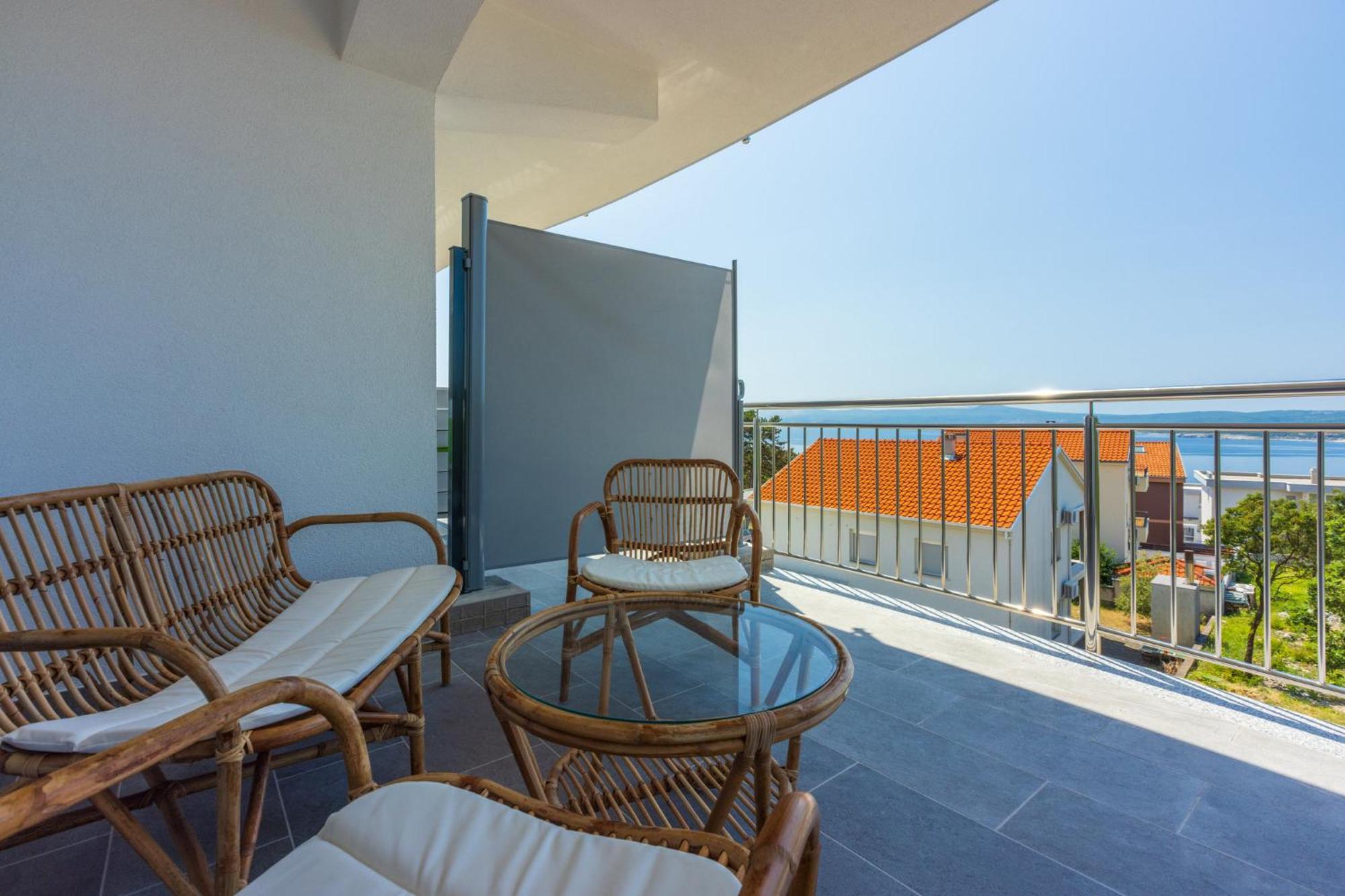 Apartments Sunshine E Crikvenica Bagian luar foto