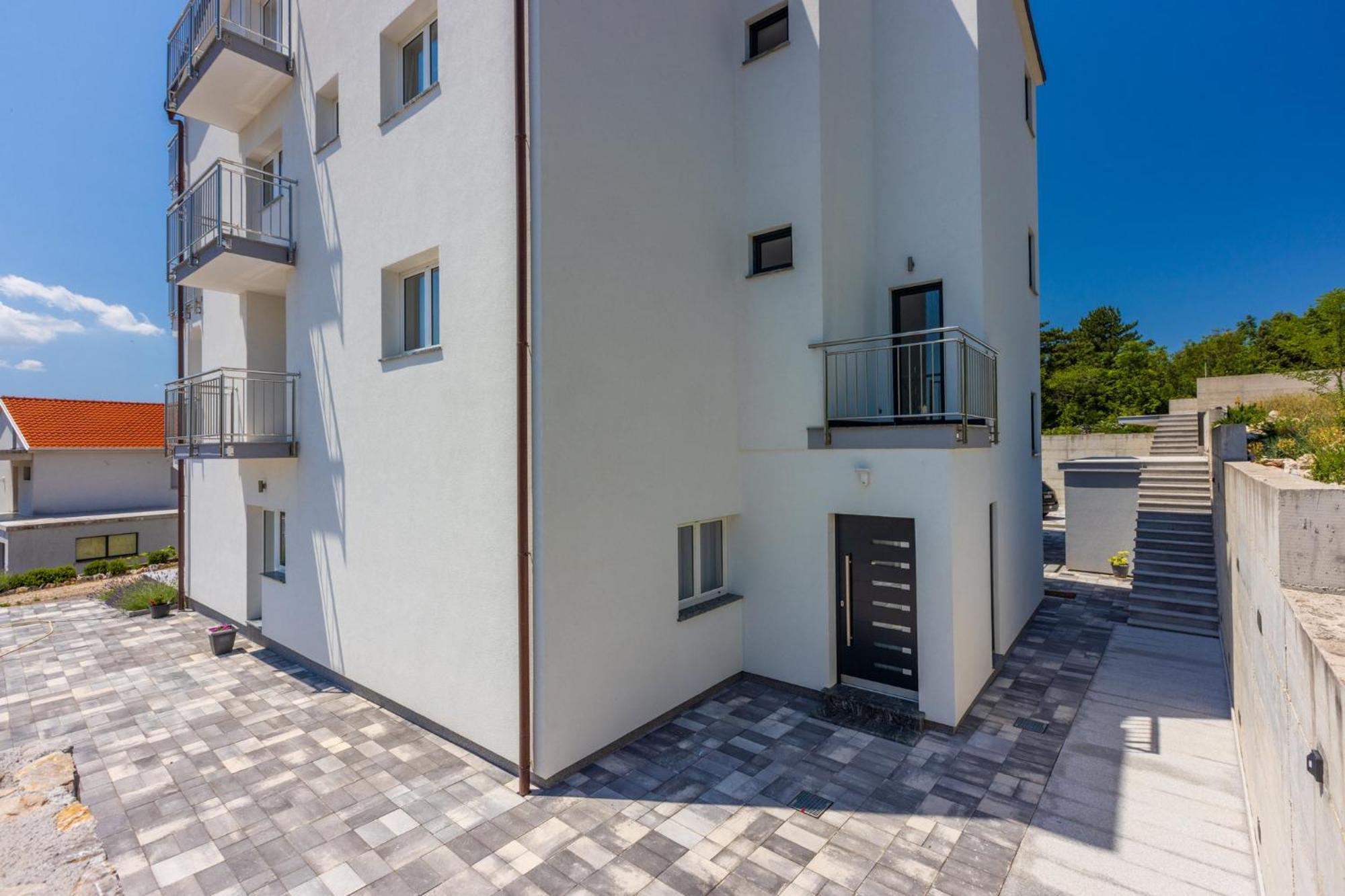 Apartments Sunshine E Crikvenica Bagian luar foto