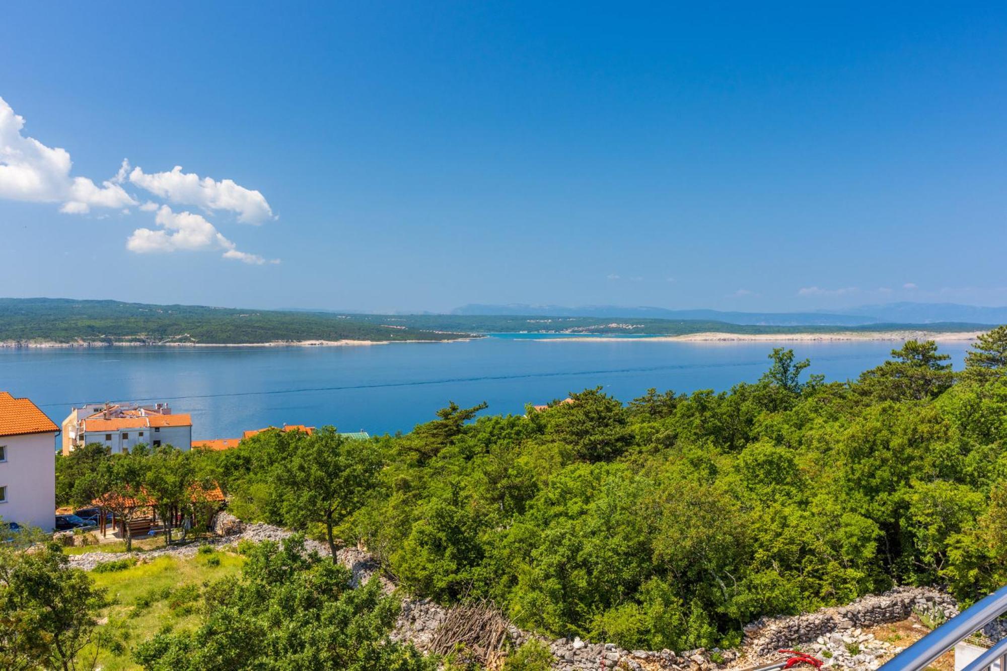 Apartments Sunshine E Crikvenica Bagian luar foto